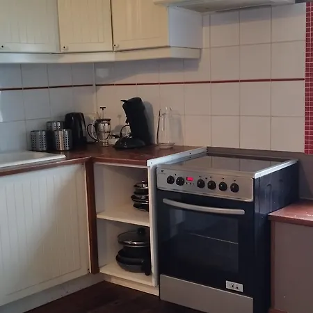 Maison Familiale 10 Pers Avec Jardin Et Parking A Saint-georges D'oleron - Fr-1-778-31